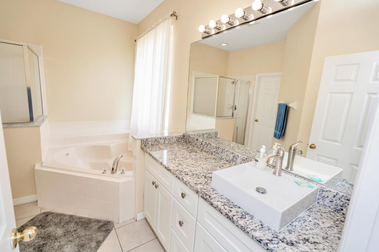 Disney Dream With Hot Tub, Pool, Xbox, Games Room, Lakeview, 10 Min To Disney, Clubhouse キシミー エクステリア 写真